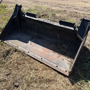 Skidloader 64” Hydraulic Bucket