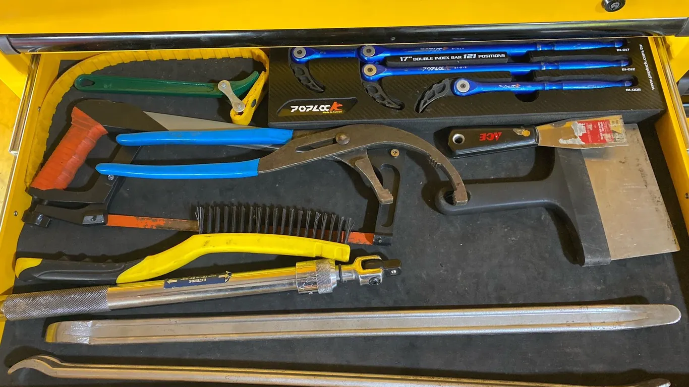 Poplock Double Index Bar Set and Assorted Hand Tools