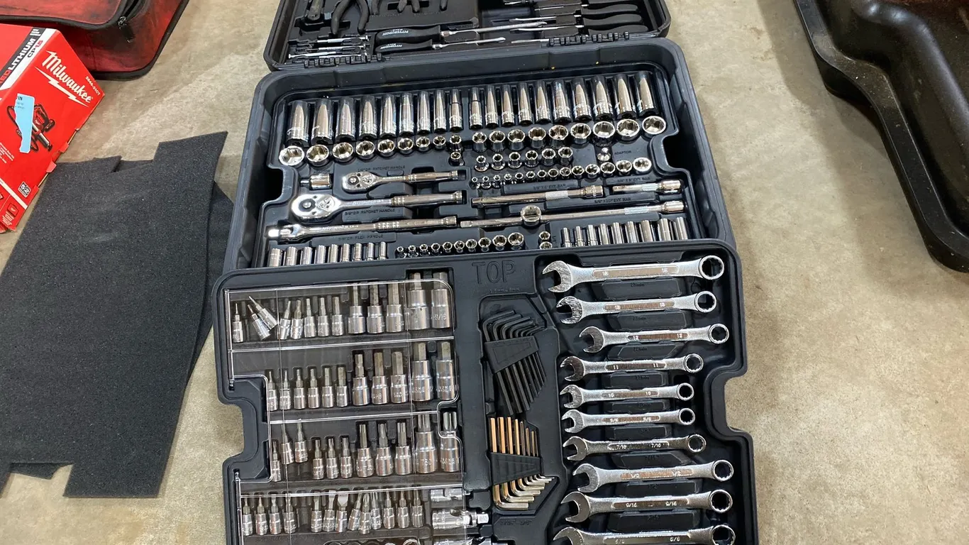 Pittsburgh Mechanic's Tool Set