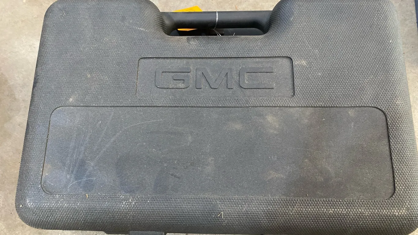 GMC Chevrolet Gooseneck Ball and Safety Chain Anchor Kit