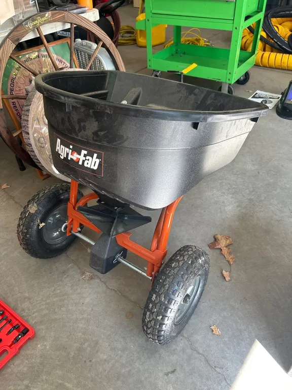 Agri-Fab Tow Spreader