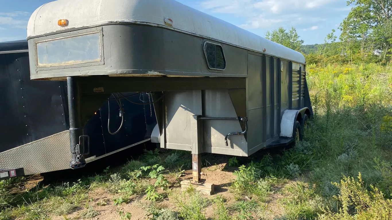 Homemade Gooseneck Livestock Trailer (Has WI Title)