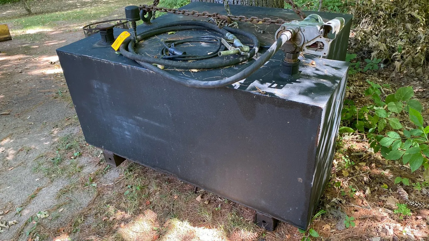 250 Gallon Steel Fuel Transfer Tank with GPI 12V Pump