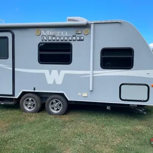 2015 Winnebago Bumper Pull Behind Camper, VIN # 54CA11G24F1C10752