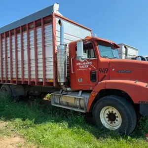 1991 Freightliner FLD112 Silage Truck, VIN # 1fuy3ecb7mh510320 - Osceola WI