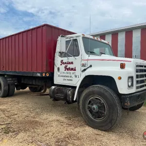 International S1700 Grain Truck - Menomonie WI