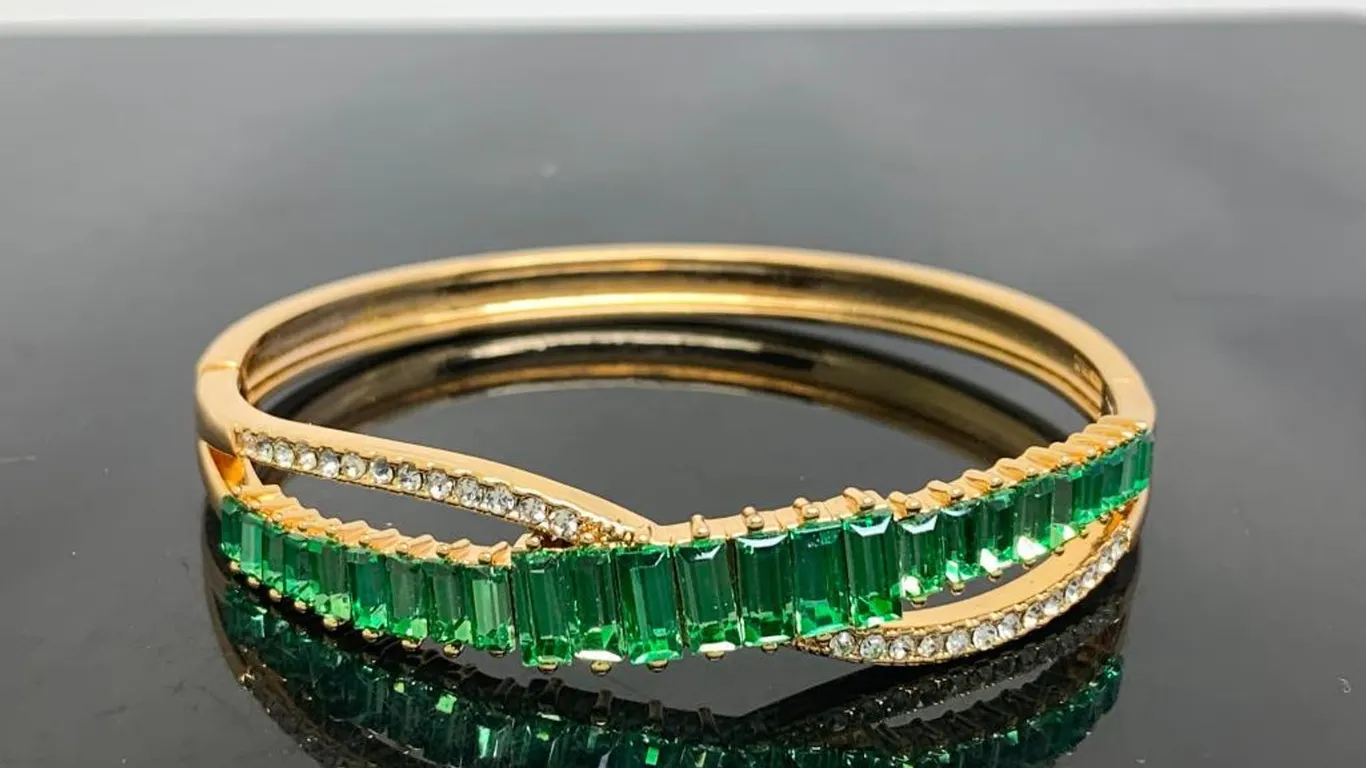 Gold Tone Bangle Bracelet