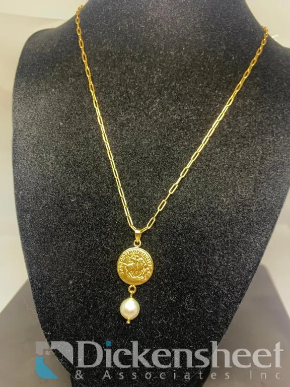 Gold Tone Necklace
