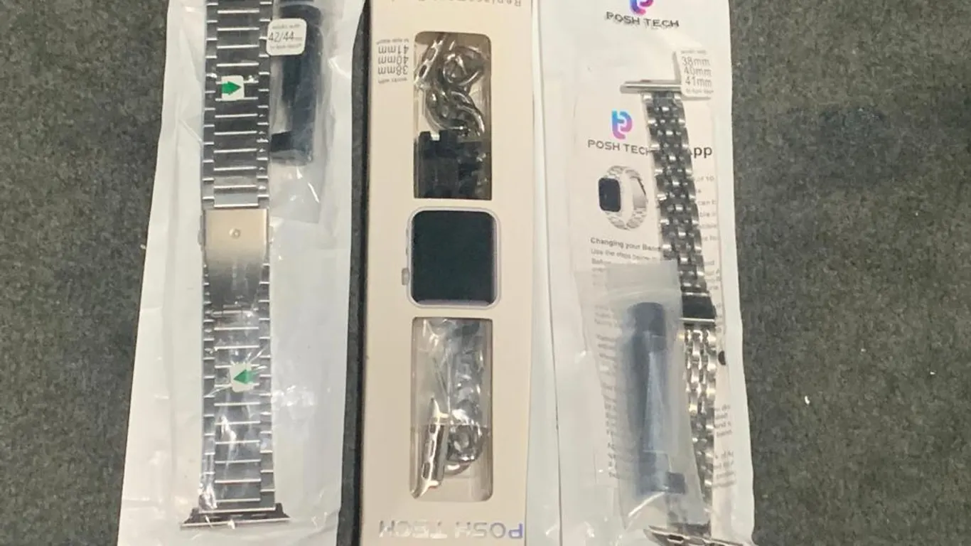 Lot of (4) Apple Watch Straps