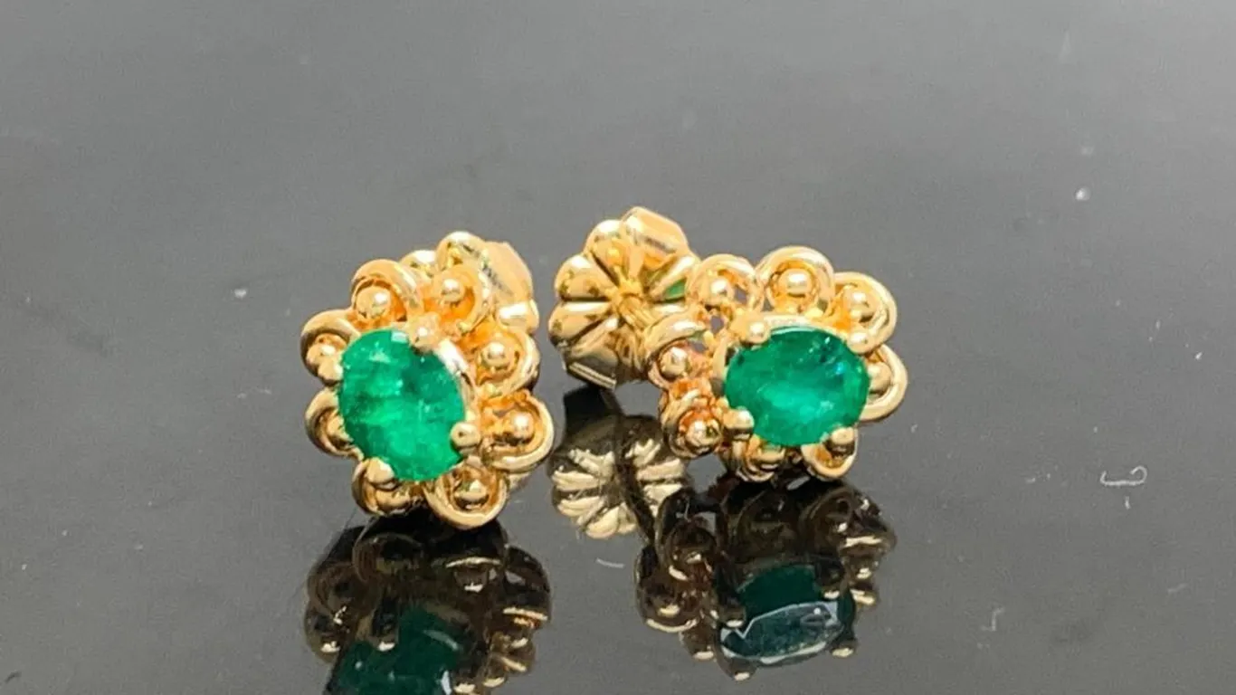 14K Yellow Gold Green Emerald Earrings