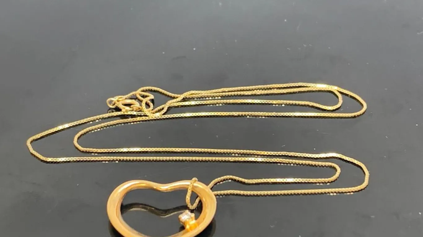 14k Yellow Gold Heart Necklace With Diamond