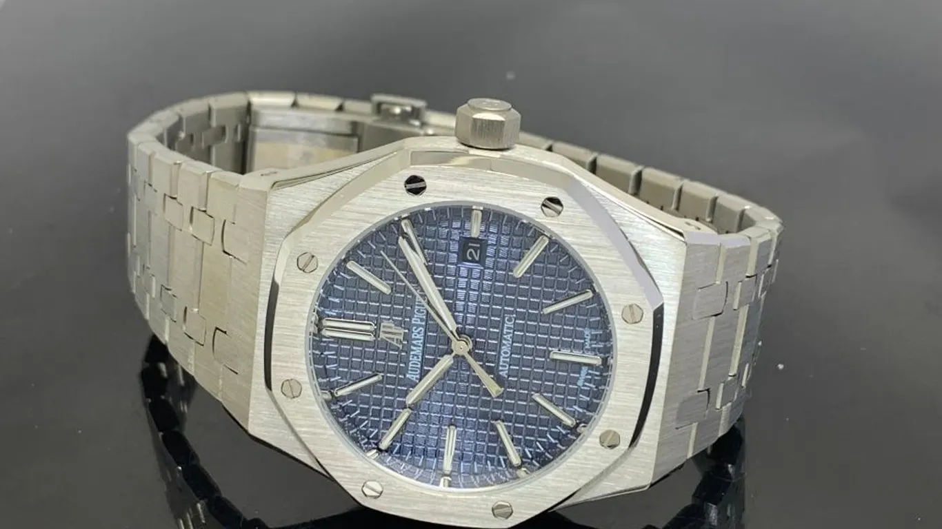 Fashion Men's Watch Unauthenticated
