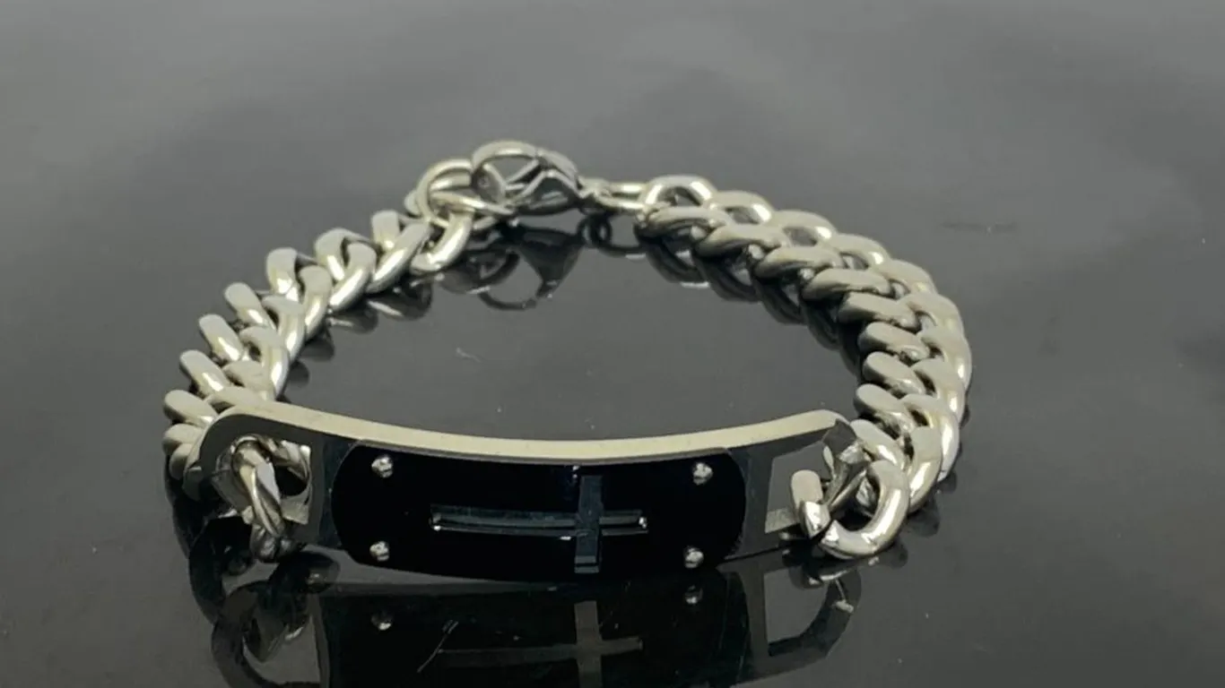 Silver Tone Cross Tag Bracelet