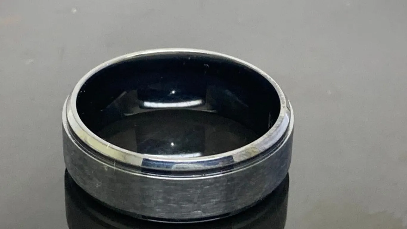 Black Tone Men's Wedding Band