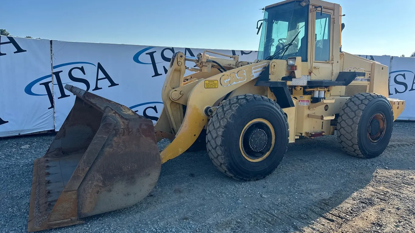 Case 821B Wheel Loader