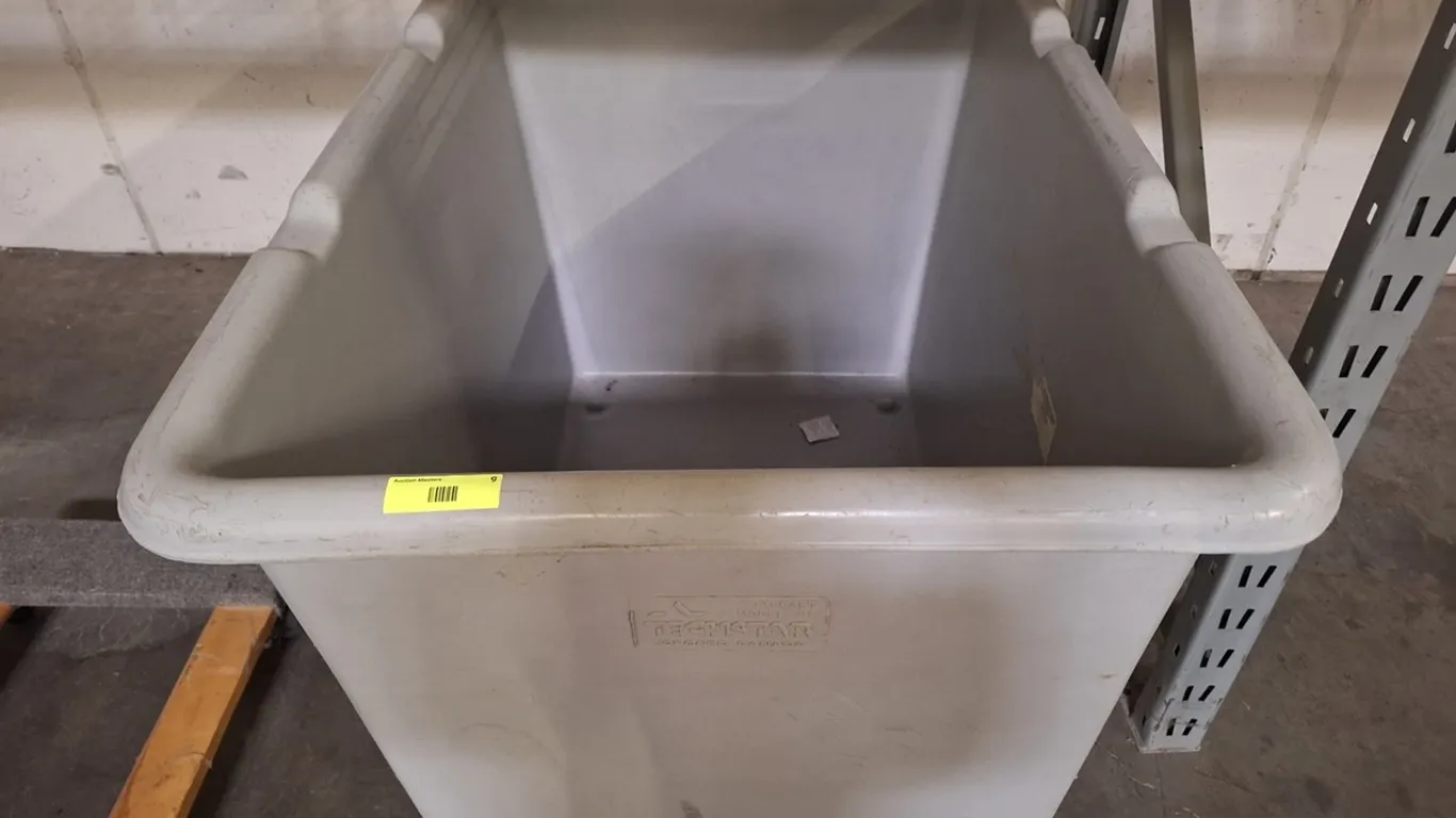 Poly Cart, 30"x42"x33"