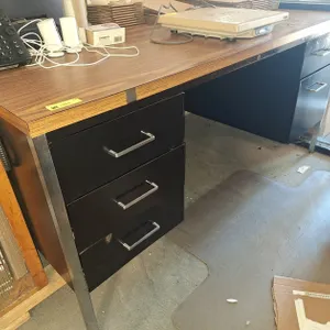 Wood/Metal Desk, 60"x36"x28"