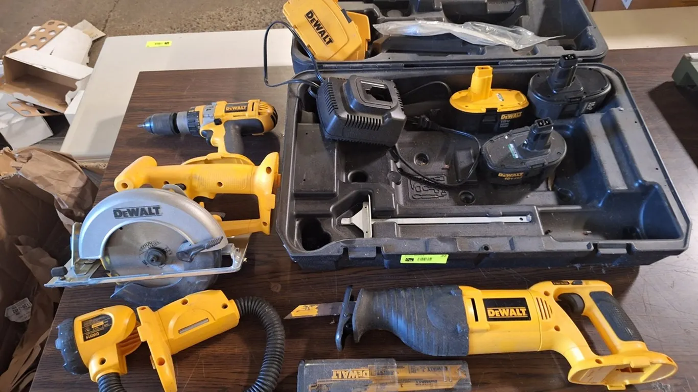 DeWalt 18V Tool Set with 3 Batteries, and Charger