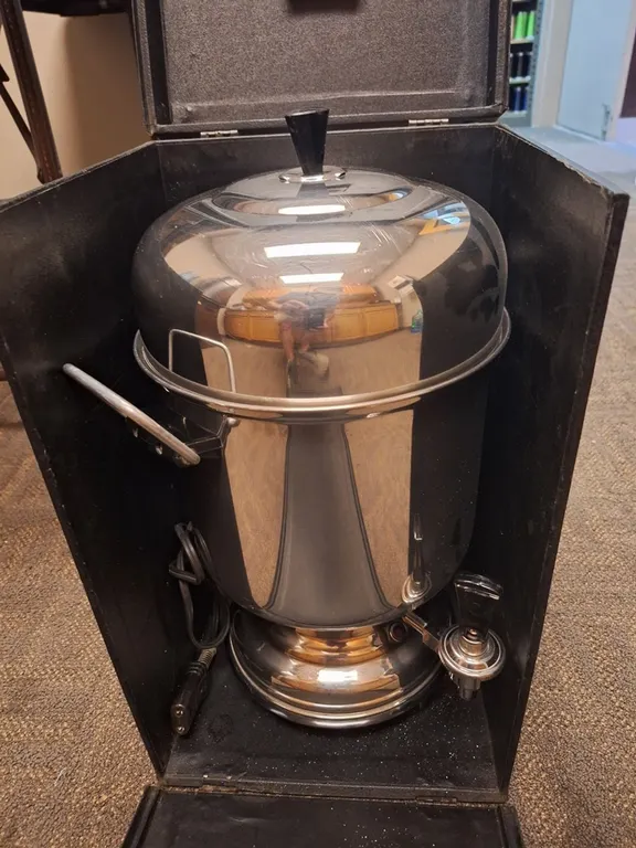 Coffee Server with Case