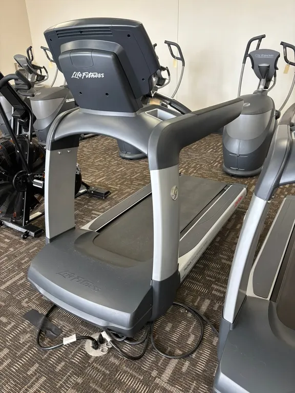 Life Fitness 95T Treadmill FlexDeck Shock Absorption System