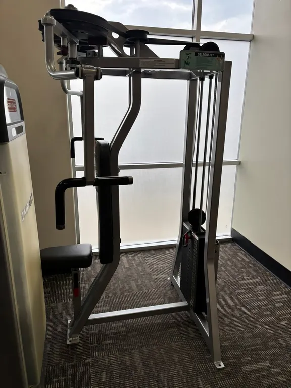 Star Trac Flex Fitness Systems Pec Fly/ Rear Delt Combo