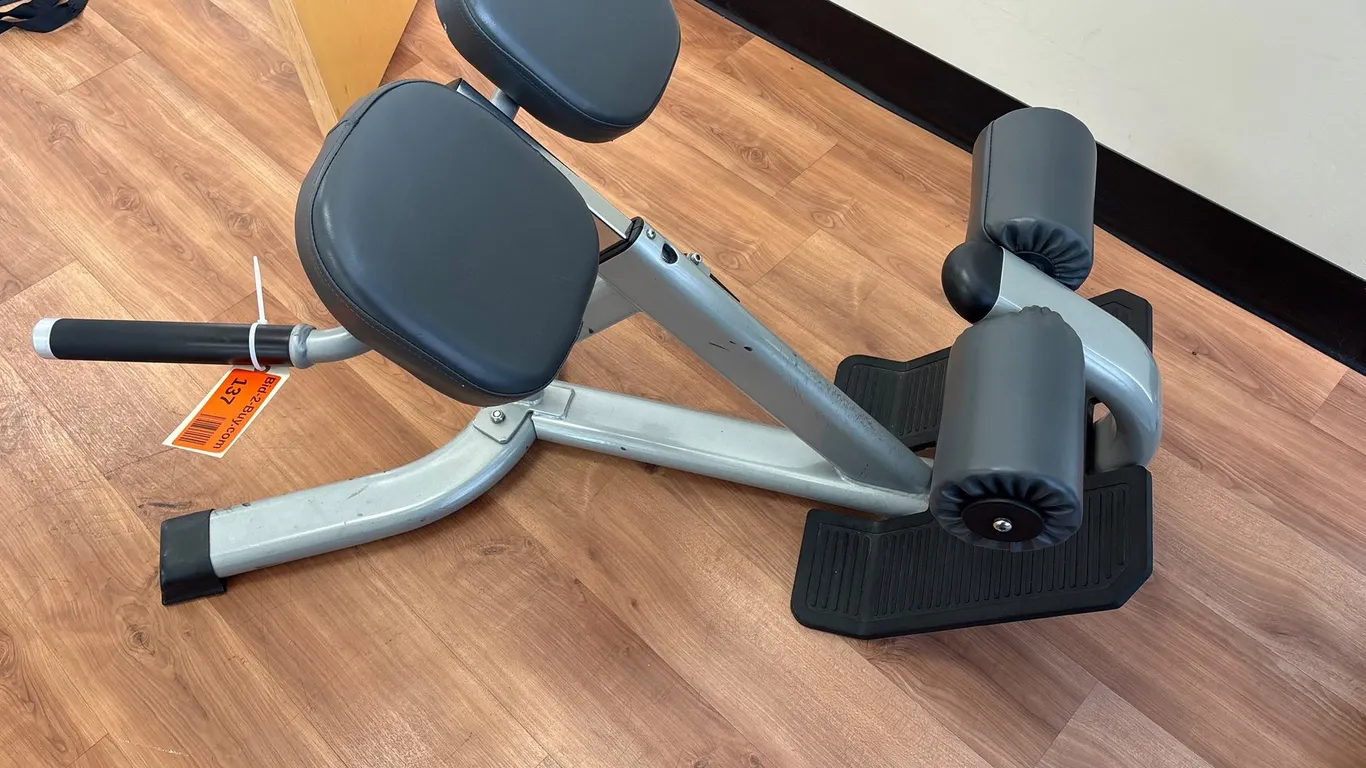 Star Trac Hyper Extension Bench