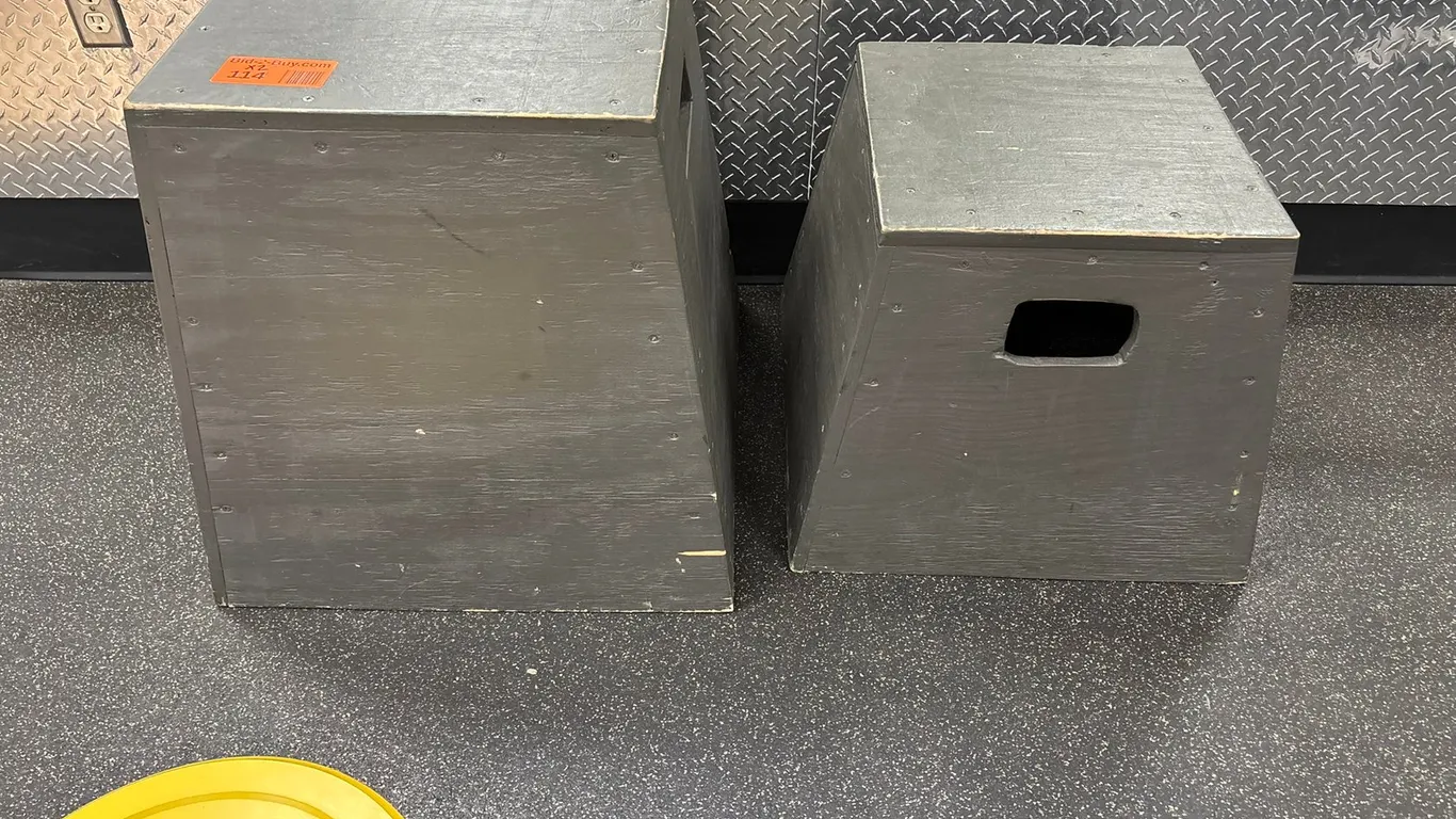 (2) Plyometric Wooden Jump Boxes, Different Sizes