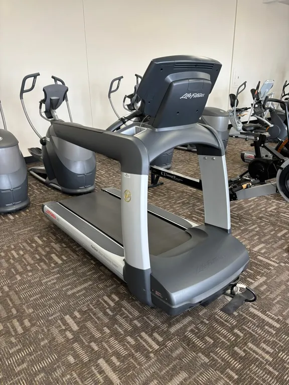 Life Fitness 95T Treadmill FlexDeck Shock Absorption System
