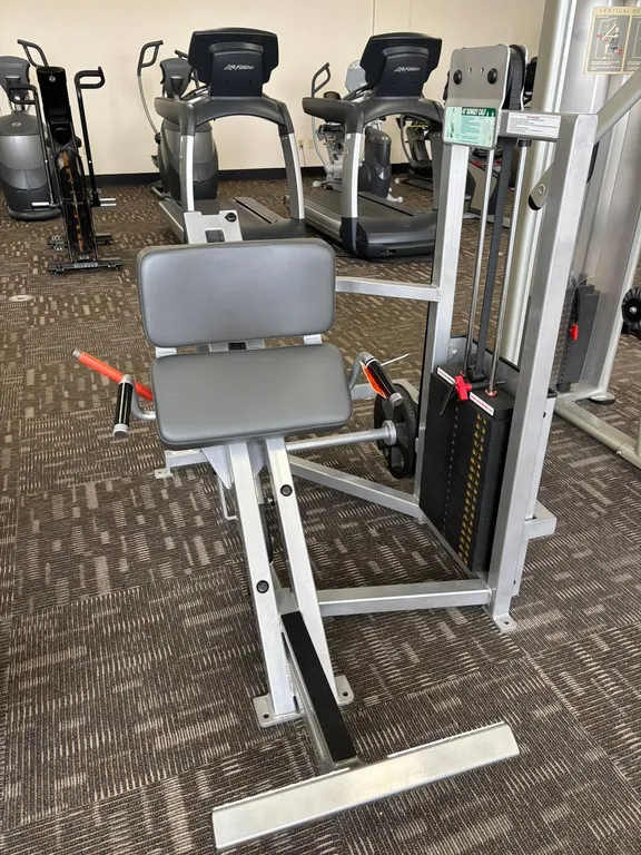 Star Trac Flex Fitness Systems Dual Function Leg Training Machine