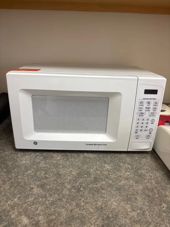 GE Microwave Oven