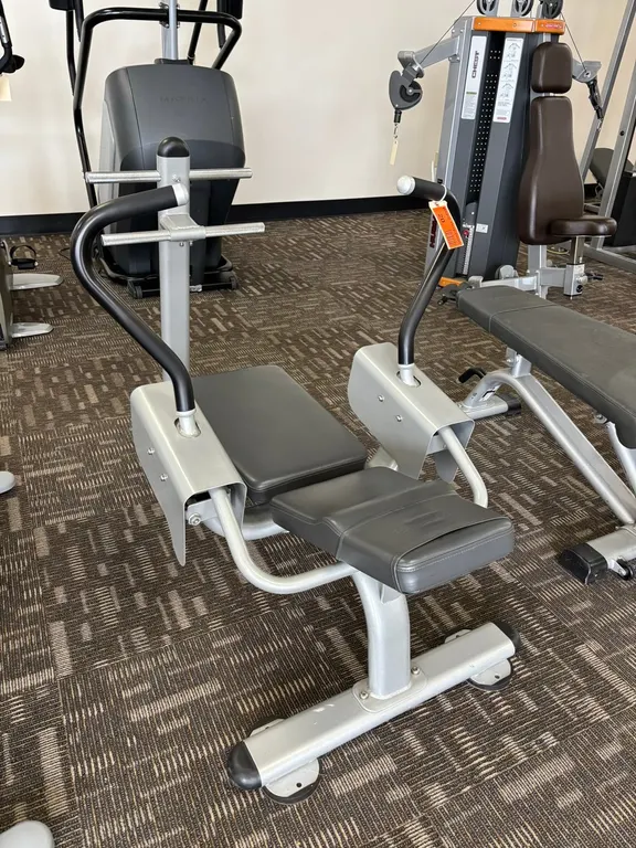 Star Trac Instinct Abdominal Crunch Bench