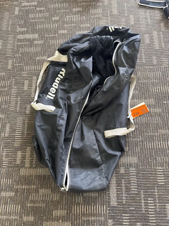 Riddell Gym Bag With Netted Drawstring Bag