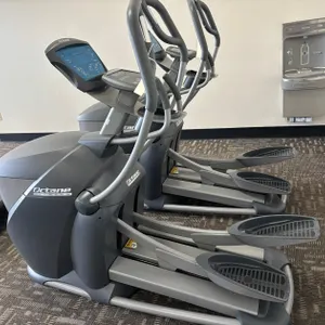 Octane Fitness, Pro3700 Elliptical Trainer
