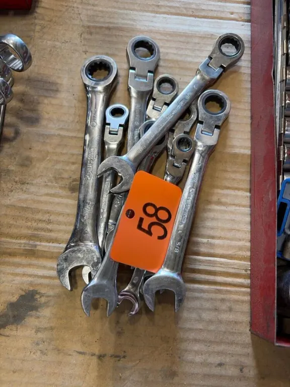 Standard ratchet wrenches