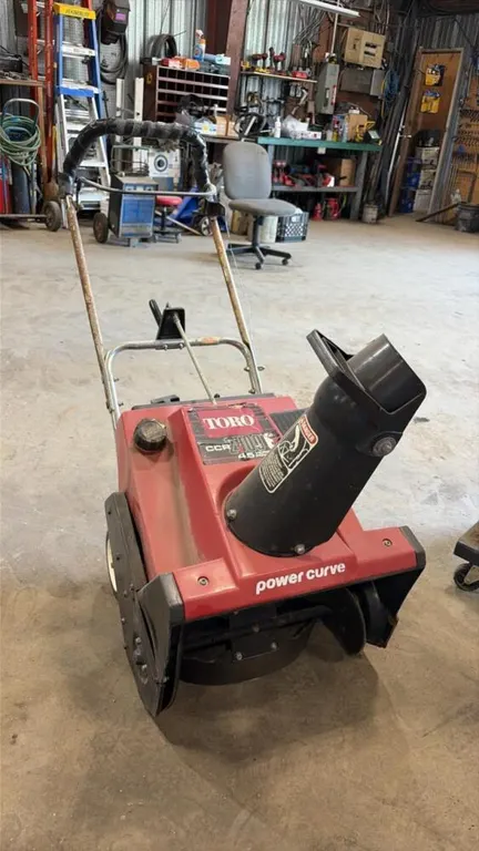 Toro snow blower