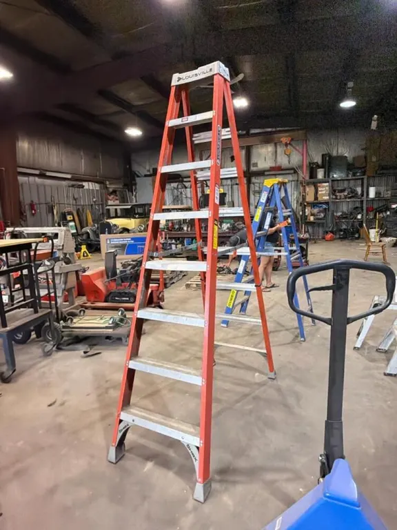 Louisville 8ft ladder