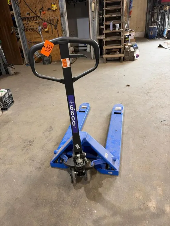 Pallet jack 6600lb cap