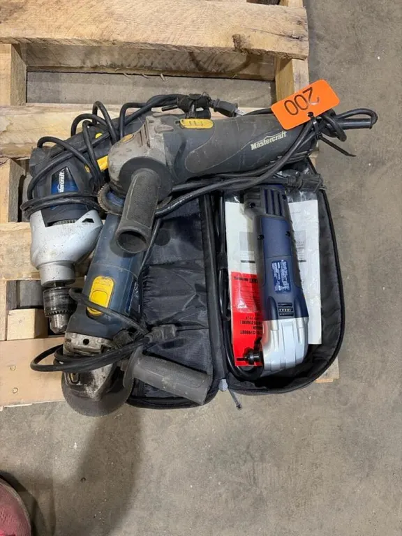 Assorted power tools