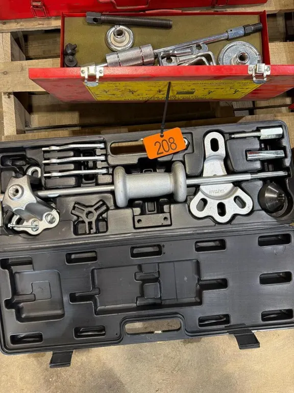 Slide hammer and hub puller