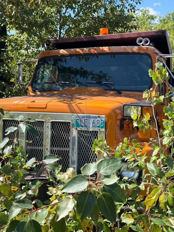 1993 International single axle dump truck