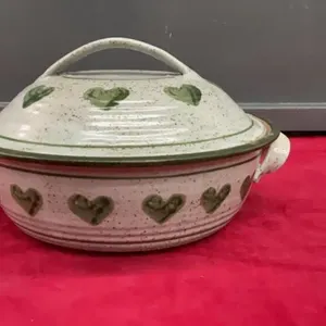 SPUN POTTERY CASSEROLE WITH LID