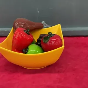 GLASS FRUIT BOWL WITH BRIGHT ARRAY