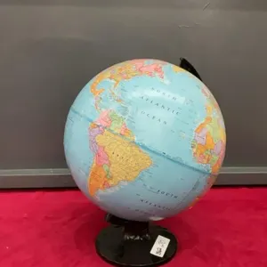 GLOBE ON PLASTIC STAND