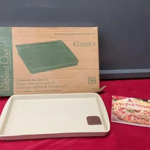 PAMPERED CHEF BAKING STONE - BAR PAN W/ RECIPE BOOK