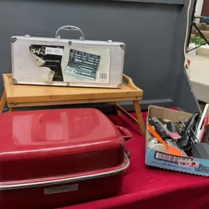 KITCHEN UTENSILS, BBQ UTENSILS, KITCHENAID ROASTING PAN, WOOD TRAY