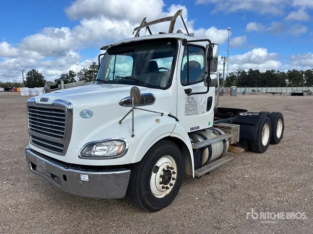 2016 Freightliner M2 112 6x4 T/A Day Cab Truck Tractor