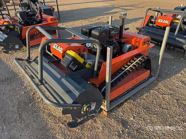 2026 SDLOOL SL-LM1000Q Remote Control Crawler Lawn Mower (Unused)