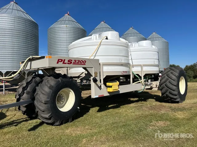 2013 Pattison PLS3300 4000 gal Tow-Behind Fertilizer Cart
