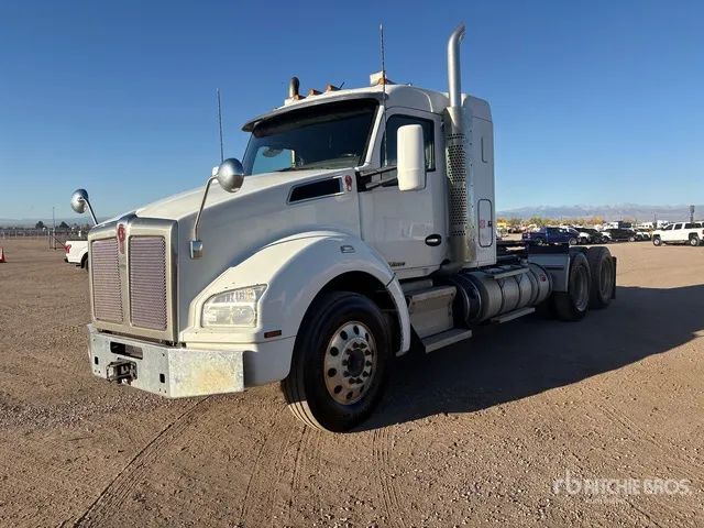 2017 Kenworth T880 6x4 T/A Sleeper Truck Tractor