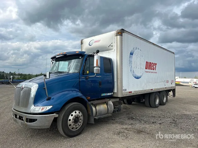 2009 International 8600 6x4 Van Truck